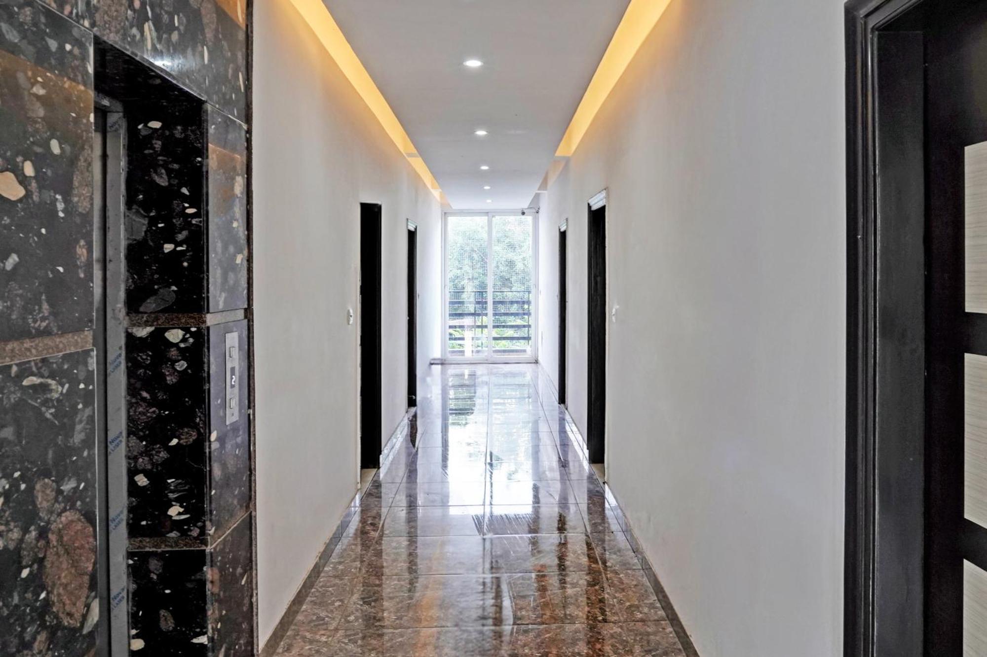Hotel O Babil Palace Near Omaxe Celebration Mall Gurgaon Exterior foto